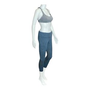 Lululemon Pace Rival Crop Shatter Weave Mid Rise Blue and Black, Size 6